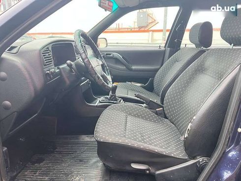 Volkswagen Passat 1994 - фото 11