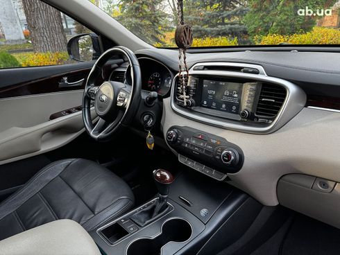 Kia Sorento 2017 черный - фото 33