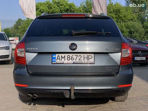 Skoda Superb 2013 - фото 16