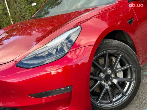 Tesla Model 3 2021 красный - фото 3