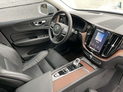 Volvo XC60 2023 - фото 26