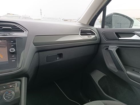 Volkswagen Tiguan 2019 черный - фото 27