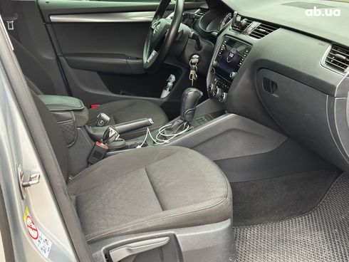 Skoda Octavia 2018 серый - фото 19
