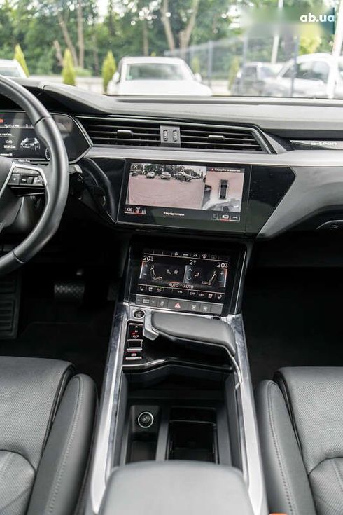 Audi E-Tron 2022 - фото 20