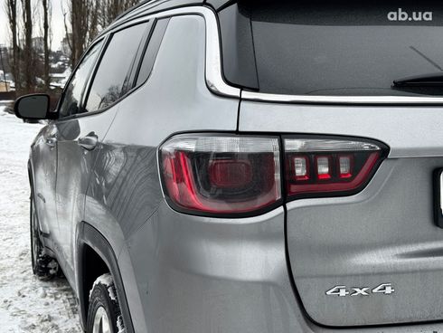 Jeep Compass 2020 серый - фото 19