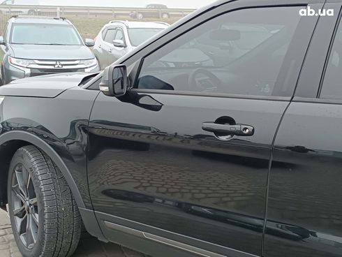 Ford Explorer 2018 черный - фото 25