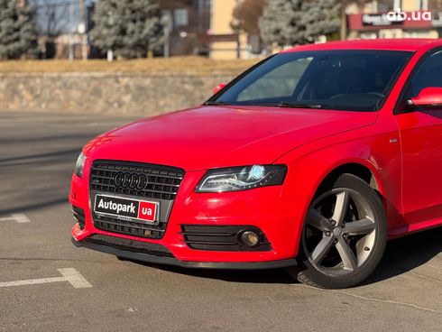 Audi A4 2010 красный - фото 2