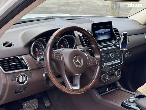 Mercedes-Benz GLE-Class 2018 белый - фото 19