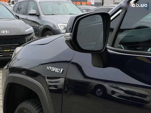 Toyota RAV4 2021 - фото 29