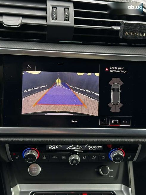 Audi Q3 2019 - фото 12
