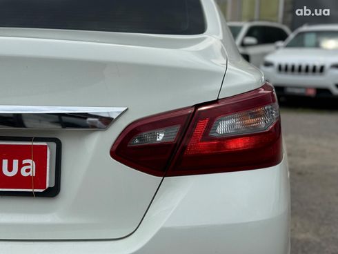 Nissan Altima 2018 белый - фото 14
