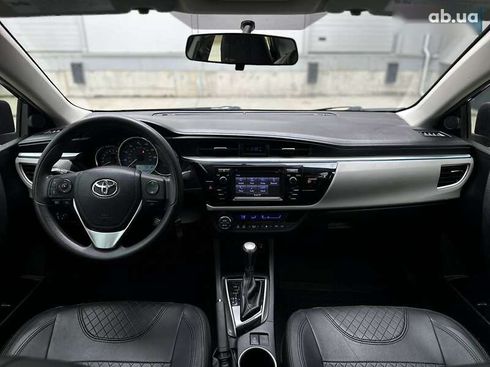 Toyota Corolla 2015 - фото 17