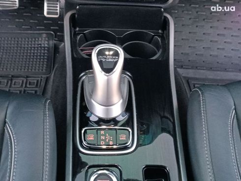 Mitsubishi Outlander 2018 черный - фото 52