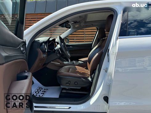 Alfa Romeo Stelvio 2018 - фото 17