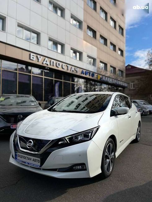 Nissan Leaf 2019 - фото 5