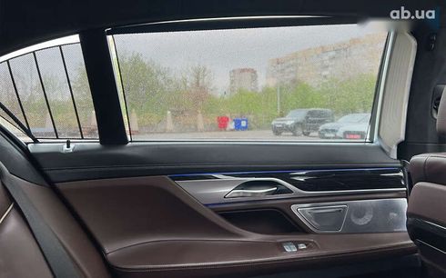 BMW 7 серия 2017 - фото 12