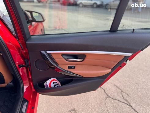 BMW 3 серия 2016 красный - фото 24
