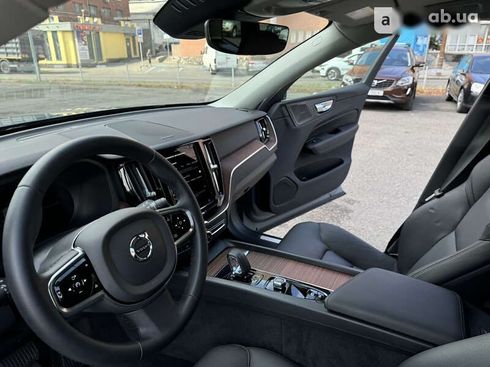 Volvo XC60 2023 - фото 15