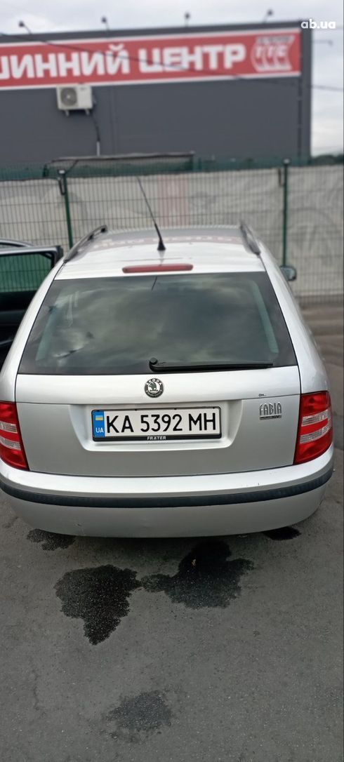 Skoda Fabia 2005 - фото 10