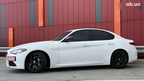 Alfa Romeo Giulia 2021 - фото 4