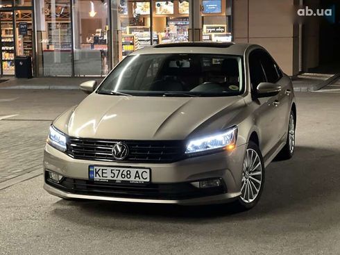 Volkswagen Passat 2015 - фото 2