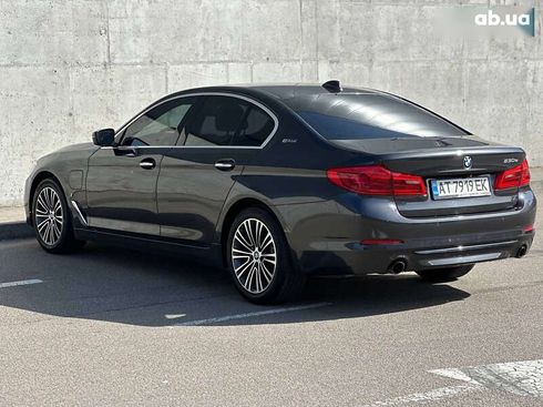 BMW 5 серия 2018 - фото 9