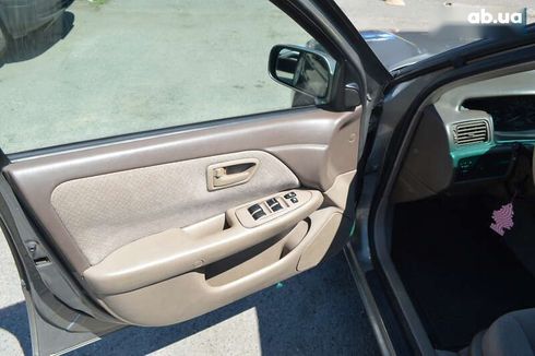 Toyota Camry 2000 - фото 9