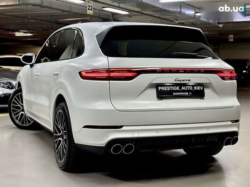 Porsche Cayenne 2019 - фото 26