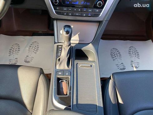 Hyundai Sonata 2016 - фото 18