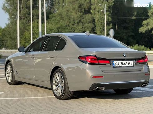 BMW 5 серия 2021 - фото 6