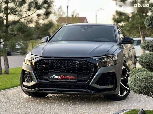 Audi RS Q8 2021 - фото 24