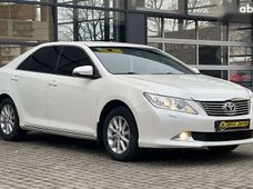 Продаж вживаних Toyota Camry 2012 року в Івано-Франківську - купити на Автобазарі