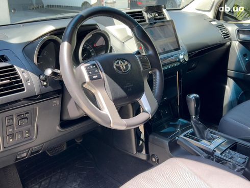 Toyota Land Cruiser Prado 2016 черный - фото 4