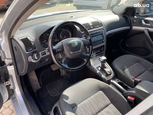 Skoda Octavia 2010 - фото 11