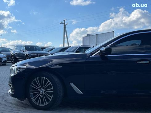 BMW 5 серия 2018 синий - фото 2