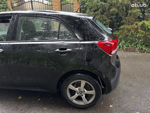 Kia Rio 2018 черный - фото 33