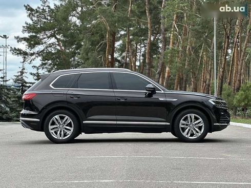 Volkswagen Touareg 2018 - фото 12