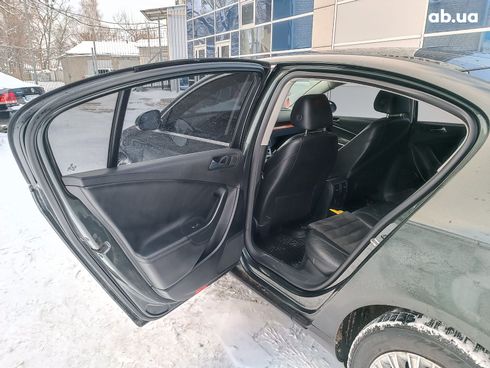 Volkswagen Passat 2006 зеленый - фото 13