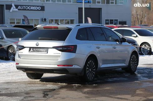 Skoda Superb 2015 - фото 7