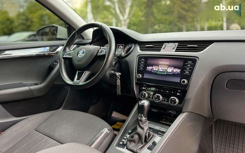 Skoda Octavia 2018 - фото 10
