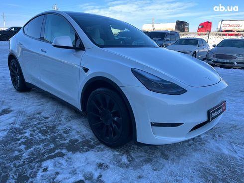 Tesla Model Y 2023 белый - фото 3