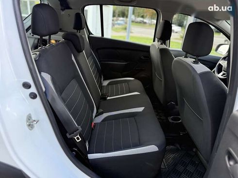 Renault Sandero 2019 - фото 15