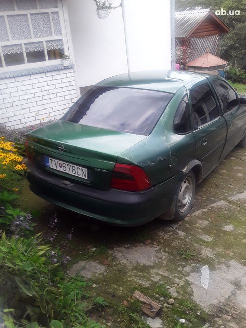 Opel Vectra 1996 зеленый - фото 4