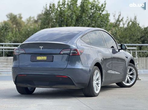 Tesla Model Y 2022 - фото 11