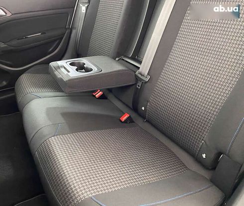 Peugeot 308 2019 - фото 11