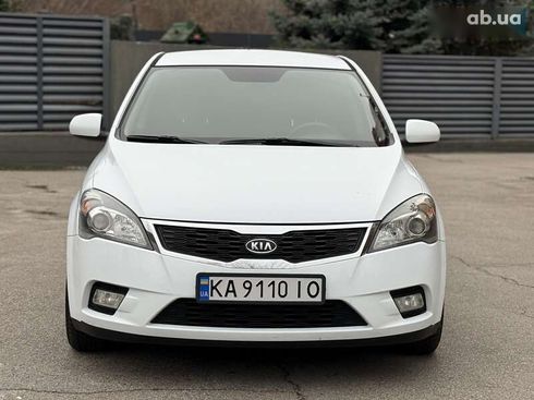 Kia Cee'd 2010 - фото 17