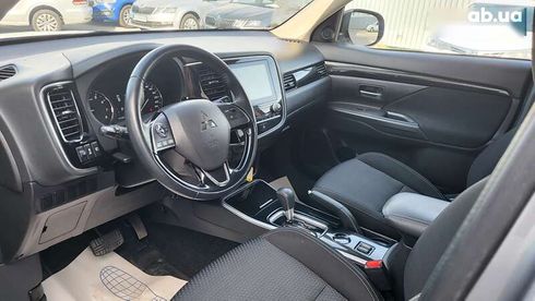 Mitsubishi Outlander 2021 - фото 21