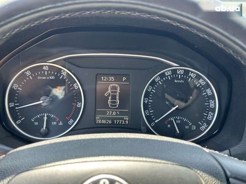 Skoda Octavia 2010 - фото 20