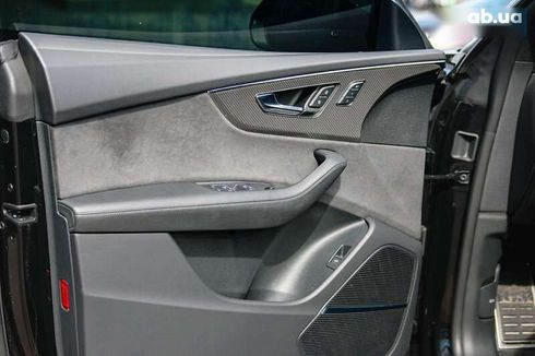 Audi RS Q8 2023 - фото 26
