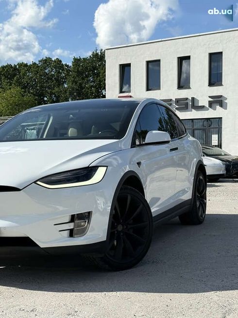 Tesla Model X 2018 - фото 4
